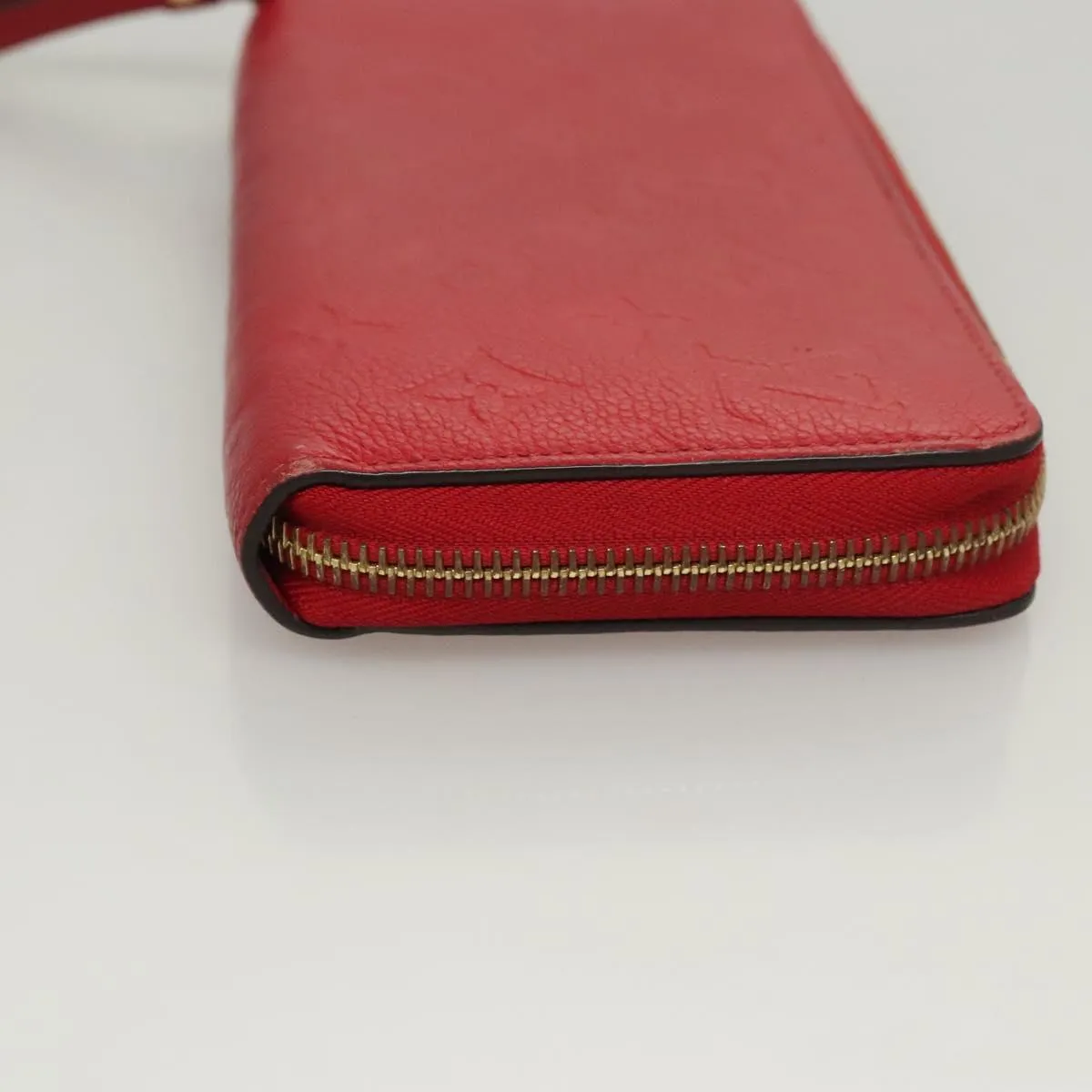 Louis Vuitton Zippy Wallet Leather Wallet (Pre-Owned)