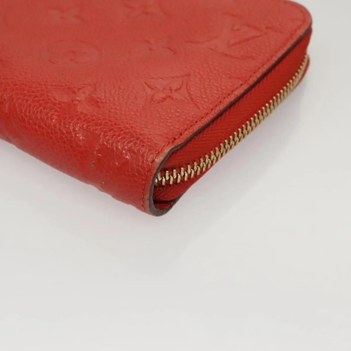 Louis Vuitton Zippy Wallet Leather Wallet (Pre-Owned)