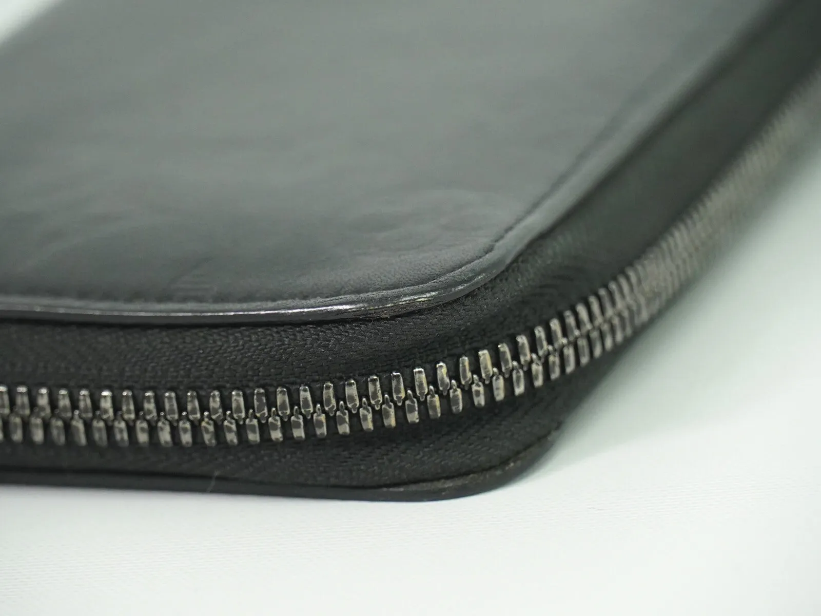 Louis Vuitton Zippy Wallet Vertical Leather Wallet (Pre-Owned)