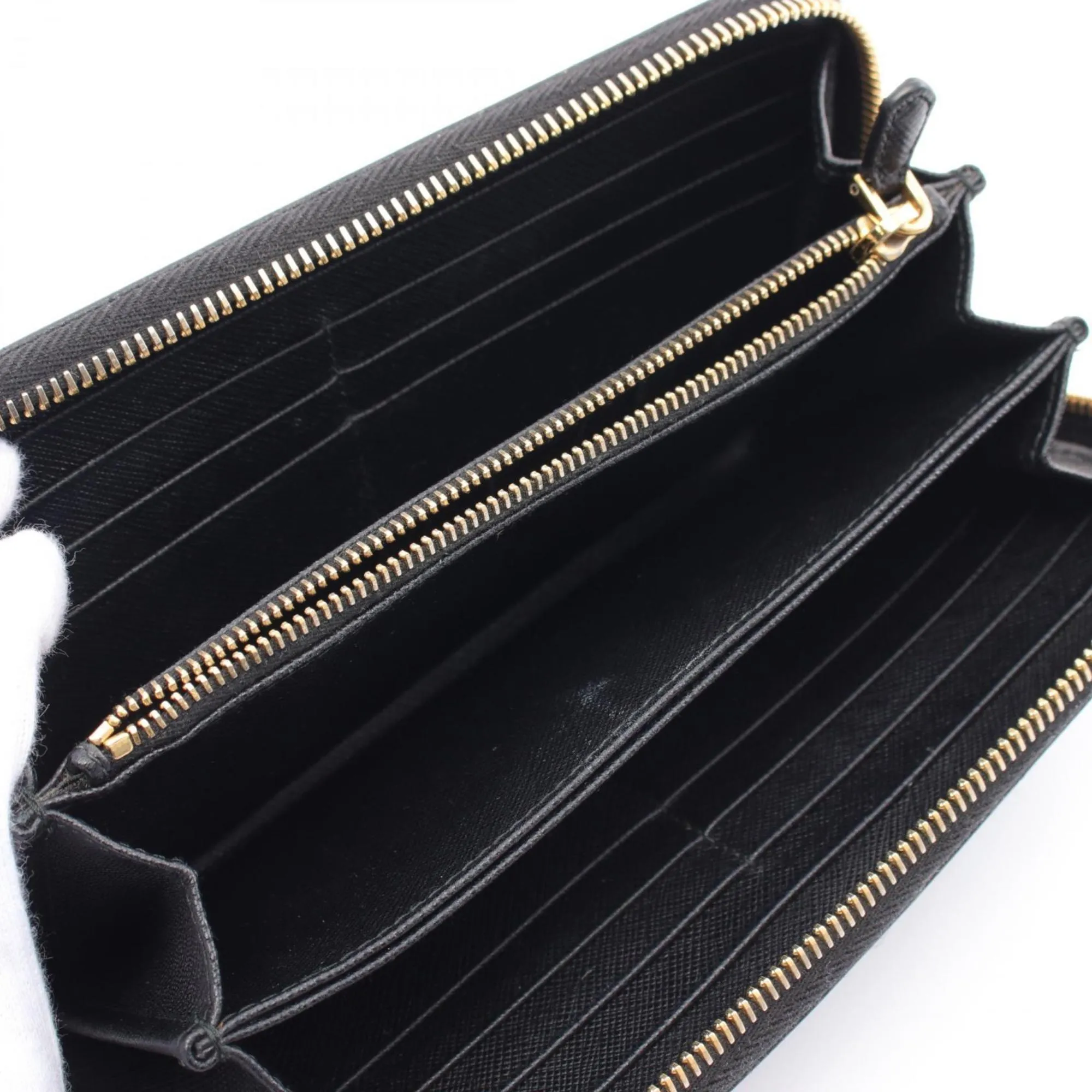 Prada Leather Long Wallet (Bi-Fold) (Pre-Owned)