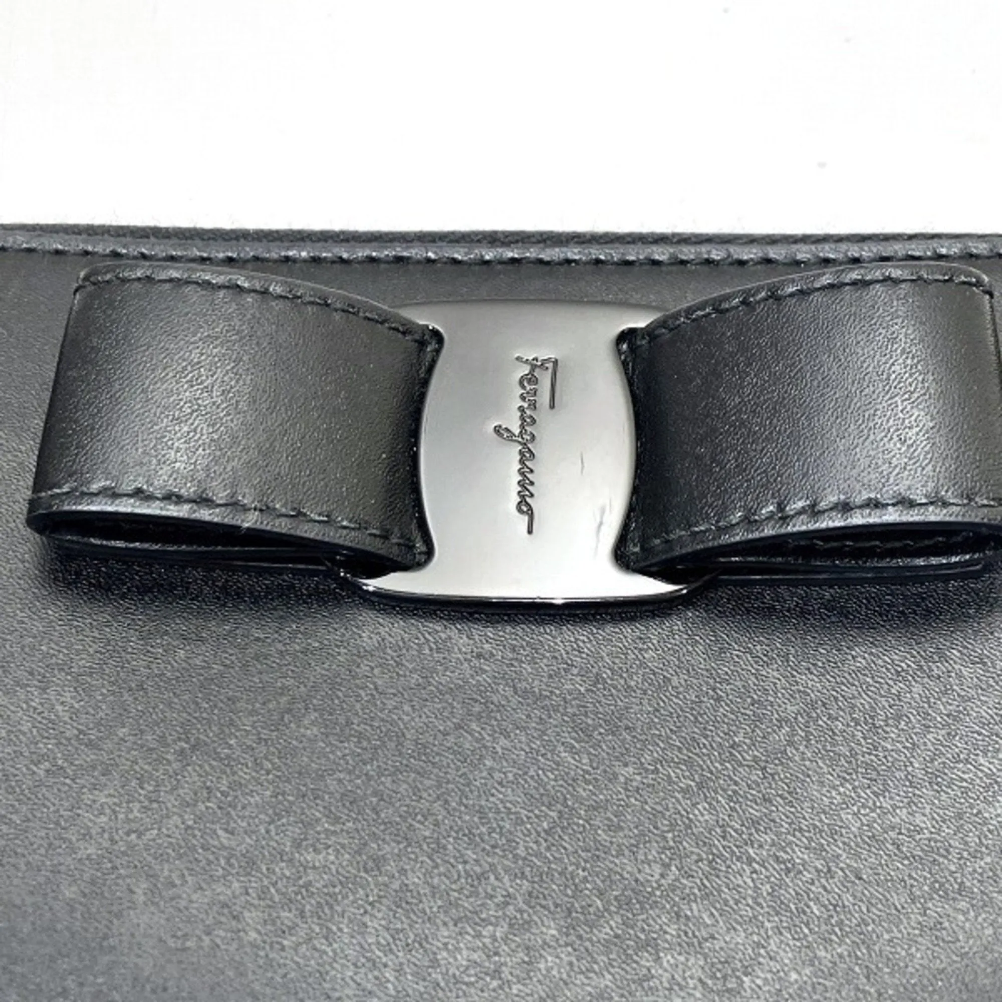 Salvatore Ferragamo Leather Long Wallet (Bi-Fold) (Pre-Owned)