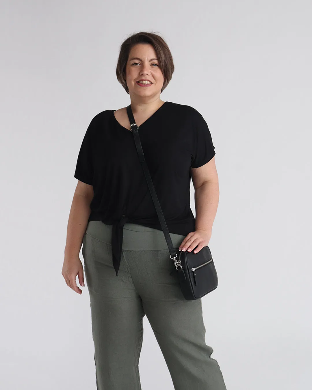 Taylor Leather Midi Crossbody Bag - Black